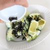 【2分で濃厚おつまみ】アボカドの塩昆布マヨあえの工程3
