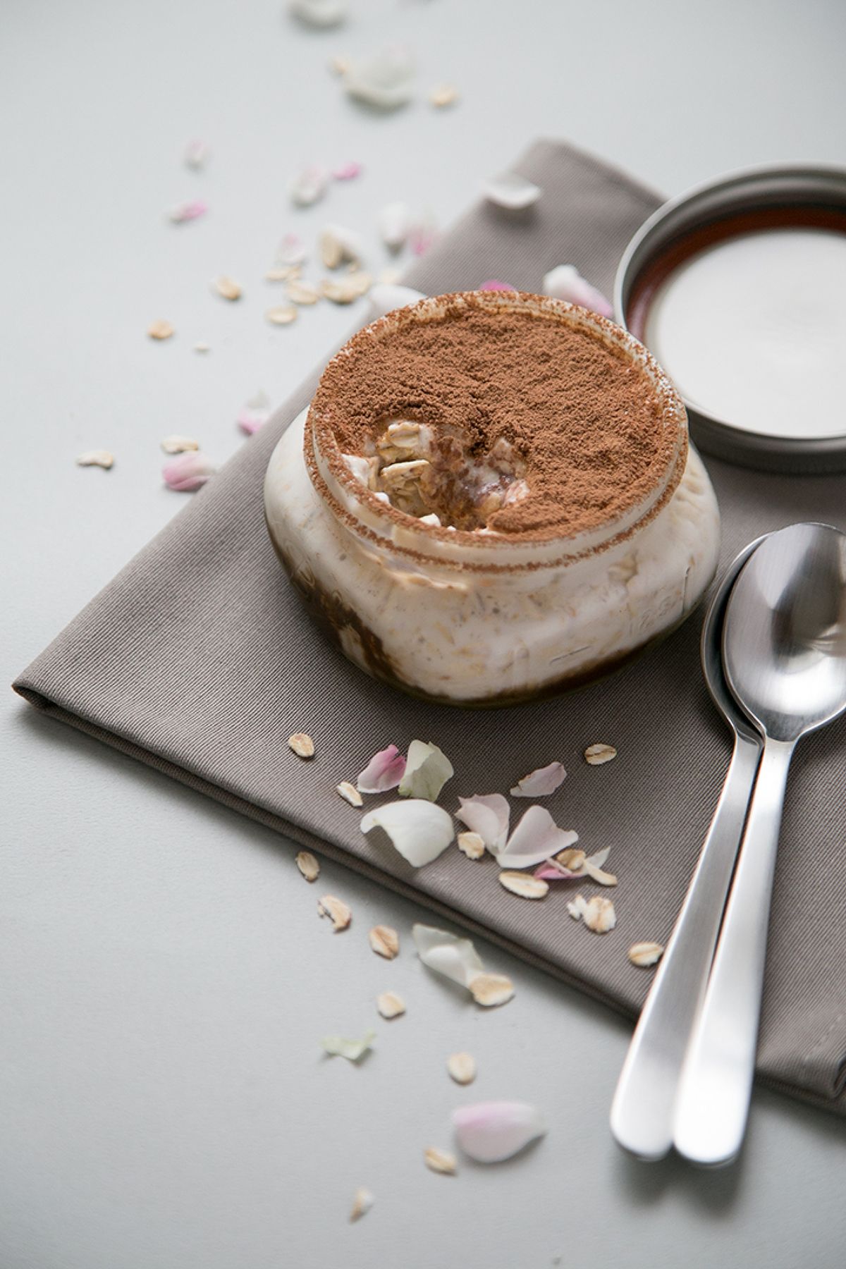 バニラコーヒーのオーバーナイト・オートミール | レシピサイトNadia