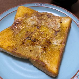 ゴリラの飼育員の作ってみた!投稿(【ふわとろ♪カレーフレンチトースト】余った食パンを使い切る！)