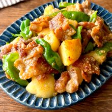 【豚バラとじゃがいもの味噌炒め】ご飯がすすむコクうま味♪
