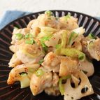簡単！鶏ももとれんこんのマヨ七味炒め