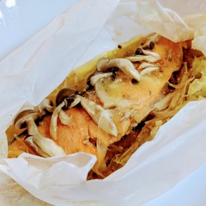 まゆのの作ってみた!投稿(レンジで簡単♩鮭と野菜の包み蒸し)