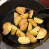 甘くてホクホク♡新じゃがの味噌バター炒めの工程2