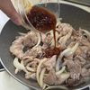 ごはんがすすむ♪ひと味違う【うめ〜！豚こまの甘辛生姜焼き】の工程4