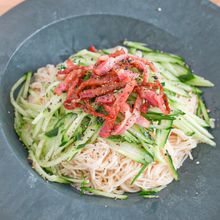 いつもと違った味わいで♪ベーコンときゅうりのそうめん