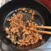 フライパン1つで10分！3色たんぱく丼の工程3