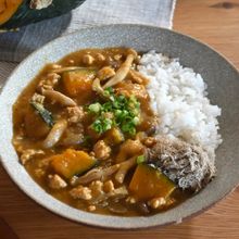 秋の味覚！【かぼちゃときのこの出汁カレー】