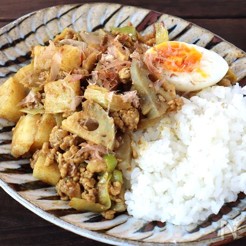 【蓮根と長芋のキーマカレー】煮込まず簡単、新食感!