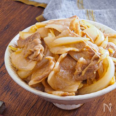 玉ねぎたっぷり♪豚肉と玉ねぎのスタミナ丼