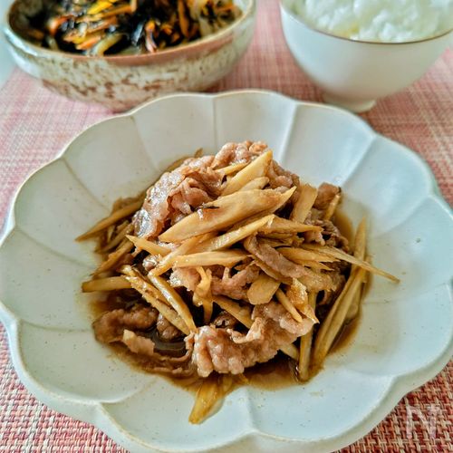 【ごぼうと牛肉のしぐれ煮】やみつきの美味しさ。王道の美味しさ