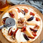 最高の組み合わせ♪桃といちじくとモッツァレラの至福PIZZA