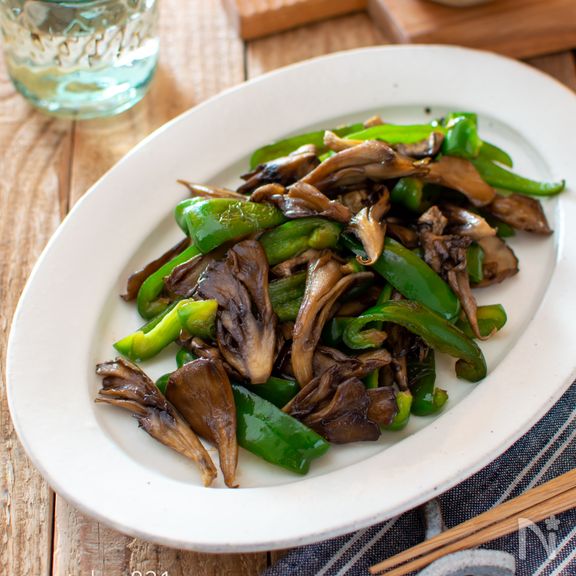 舞茸とピーマンのオイスターソース炒め。簡単！野菜の副菜♪