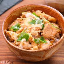 【鶏むね肉の親子丼】ワンパンで２人分同時調理♪コスパも抜群！