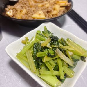 し☆の作ってみた!投稿(【小松菜の油炒め】めちゃ便利な！パパッと副菜)