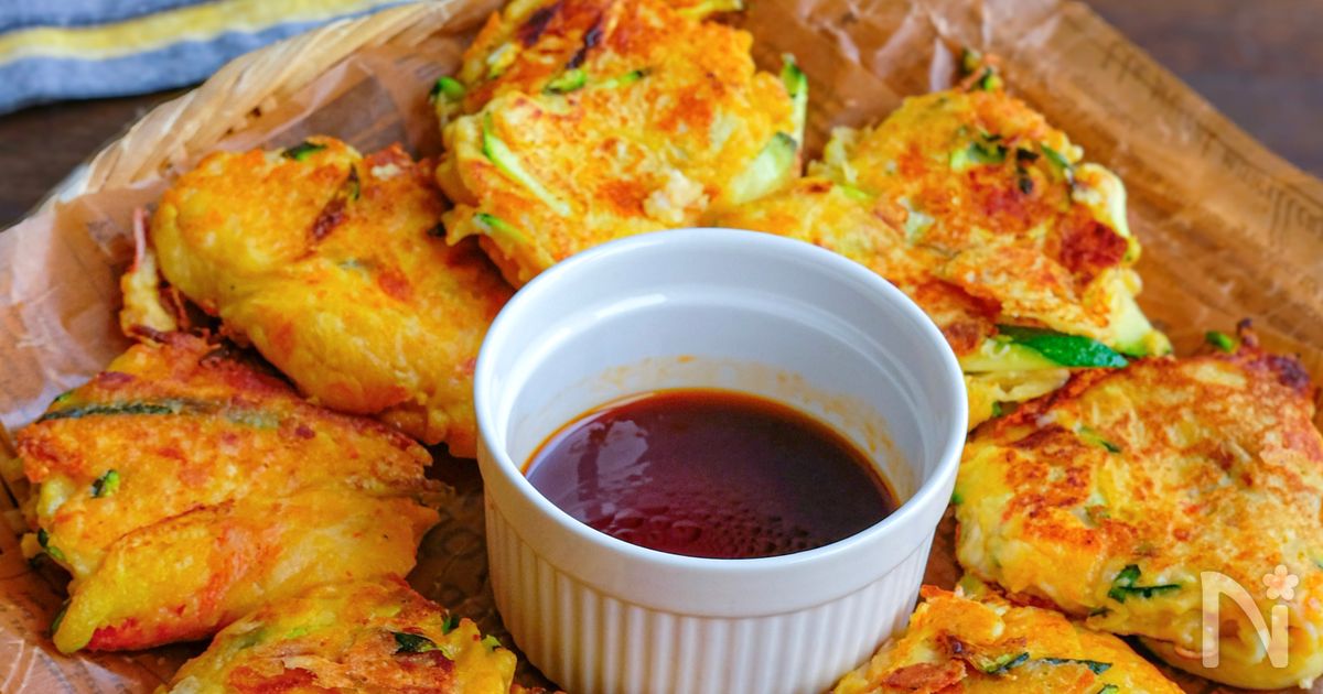 ズッキーニと豆腐とカニカマのチーズチヂミ