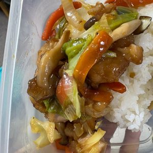 855341の作ってみた!投稿(行列の中華屋さんの🍚鶏肉のオイスターバター黒胡椒炒め🤩)