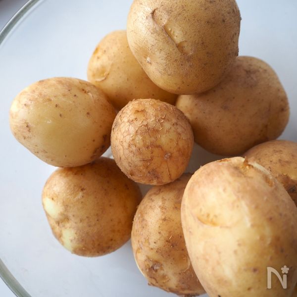 やみつき新じゃが】レンジで時短！コロコロのり塩ポテト | レシピ