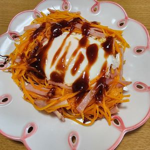 ナムディの作ってみた!投稿(あっという間にペロリ！朝ごはんにも嬉しい「巣ごもりハム人参」)