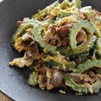 牛肉とゴーヤのカレーマヨネーズ炒め