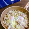 市販の千切り活用!キャベツもやしと豚肉と落とし卵のチーズ蒸し