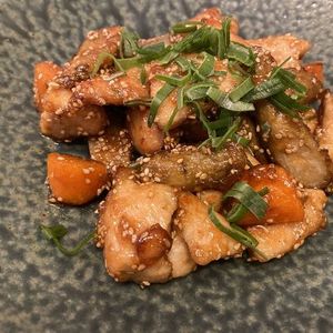 anjiの作ってみた!投稿(マジ旨！柔らか鶏むね肉deゴボウと人参のごまだく照り炒め)