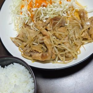 Alazuliの作ってみた!投稿(【男子受け抜群！ガーリック豚もやし】節約/簡単レシピ)