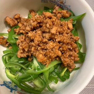 きりみちゃんの作ってみた!投稿(時短節約♡『ピリ辛鶏味噌丼』さっと炒めてご飯進む♪)