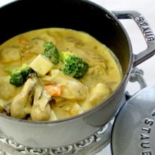 牡蠣と里芋のカレーシチュー