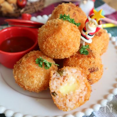 ピリ辛がおいしい!チーズ入りメキシカンライスコロッケ