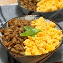 鶏そぼろ丼