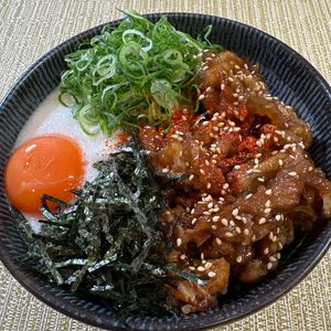 楽ラク手抜キッチン🐶🐾の作ってみた!投稿(衝撃の旨さ…！ごはんが進みすぎる【月見とろろ豚丼】)