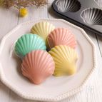 見た目もかわいい♡チョコがけマドレーヌ