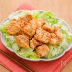 ＼シャキシャキレタスと食べる!／鶏むね肉の甘酢唐揚げ