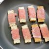 【簡単・節約】ガリバタ醤油でコクうま♡肉巻き厚揚げステーキの工程2