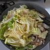 【豚こまと白菜の和風クリーム煮】とろ〜り温まる！の工程4
