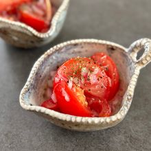簡単にすぐできる♪【トマトと紫玉ねぎの塩麹マリネ】