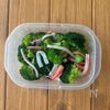 レンジで5分！【ブロッコリーとカニかまの塩昆布和え】の工程3
