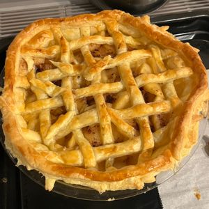 679332の作ってみた!投稿(【我が家のアップルパイ】冷凍パイシートで幸せの味♡)