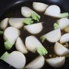 あったかとろうま♡【かぶの蒸し煮】ワンパンで簡単！の工程2