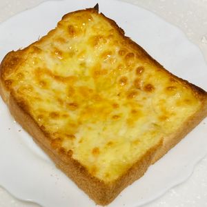 Kの作ってみた!投稿(ハマる！やみつき絶品【はちみつチーズトースト】)