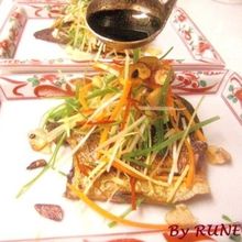鯖のにんにく香味野菜バルサミコソース掛け
