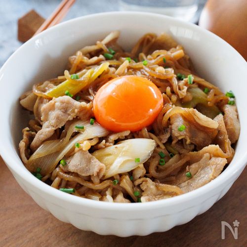 『豚肉と長ねぎのすき焼き丼』簡単10分！お助け絶品丼☆