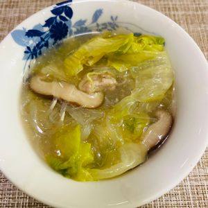 puricoの作ってみた!投稿(【レタスと豚肉のうま塩春雨スープ】シャキっととろっと美味！)