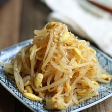 ピリッと辛い！豆もやしのやみつきナムル