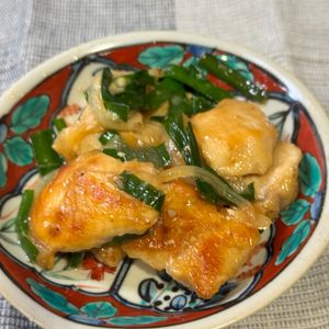 TinGenの作ってみた!投稿(ワンパン10分！【鶏むね肉とにらの旨ダレ炒め】スタミナ満点♩)