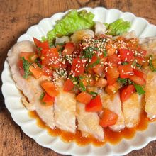 焼くだけ！鶏むね肉のさっぱりトマトソース