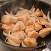 【鶏むねと新たまの甘酢南蛮炒め】ピリッと甘酸っぱいたれで♪の工程2