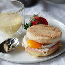 朝ごはんに♪エッグイングリッシュマフィンサンド