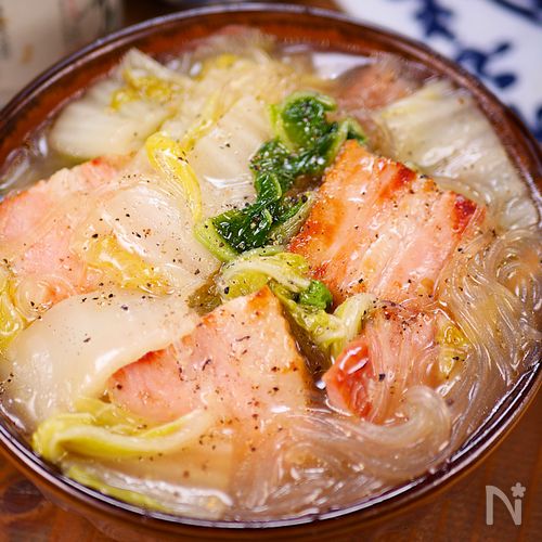 白菜にんにくベーコンの✨うまとろ和風コンソメ春雨スープ😋⭐