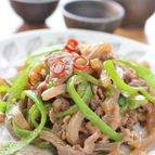 こんにゃく入り、青椒肉絲風炒め